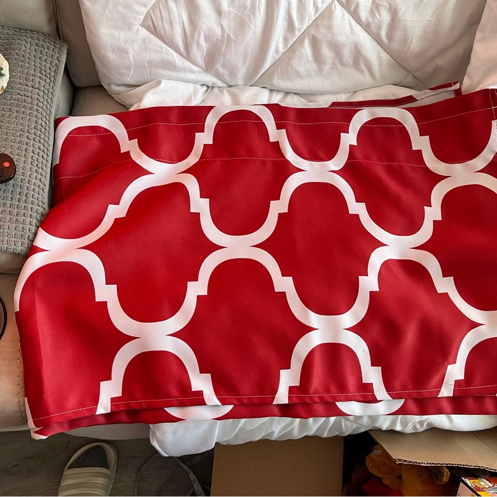 NWOT Red and White Geometric Curtain Vallances